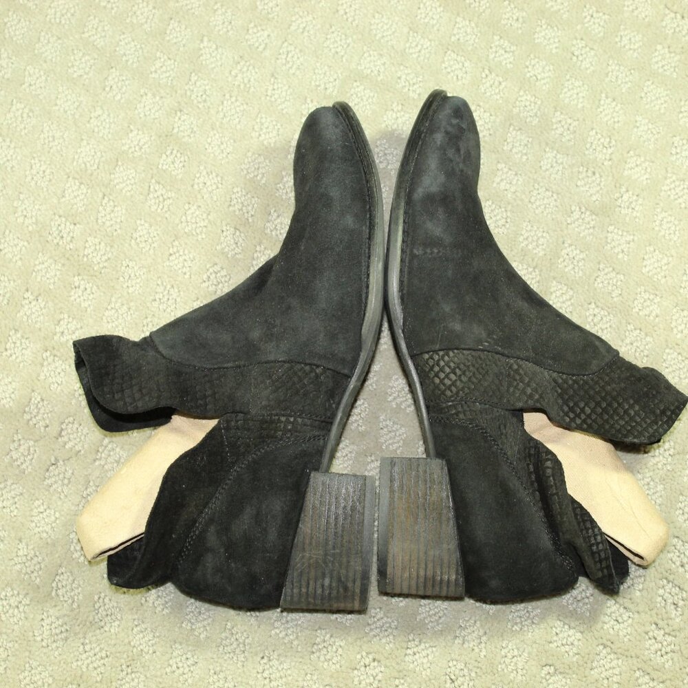 Seychelles Black Ankle Boots Ladies Sz 9 Textured Suede Zip Block Heel - Picture 4 of 6